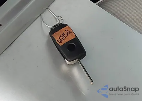 2015 Volkswagen Beetle 1.8T Classic из США, поврежденный, VIN 3VWF17AT3FM654647